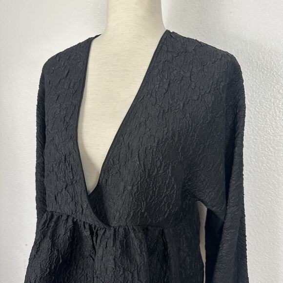 Wilfred Black Textured Top Women Small Peplum Blouse Jacquard Deep V Neck - Picture 4 of 13